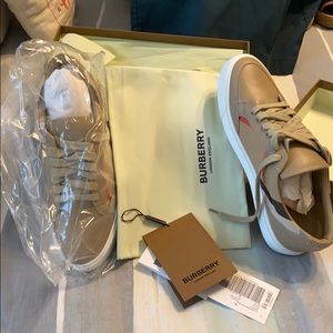 Burberry tennis shoes NWT